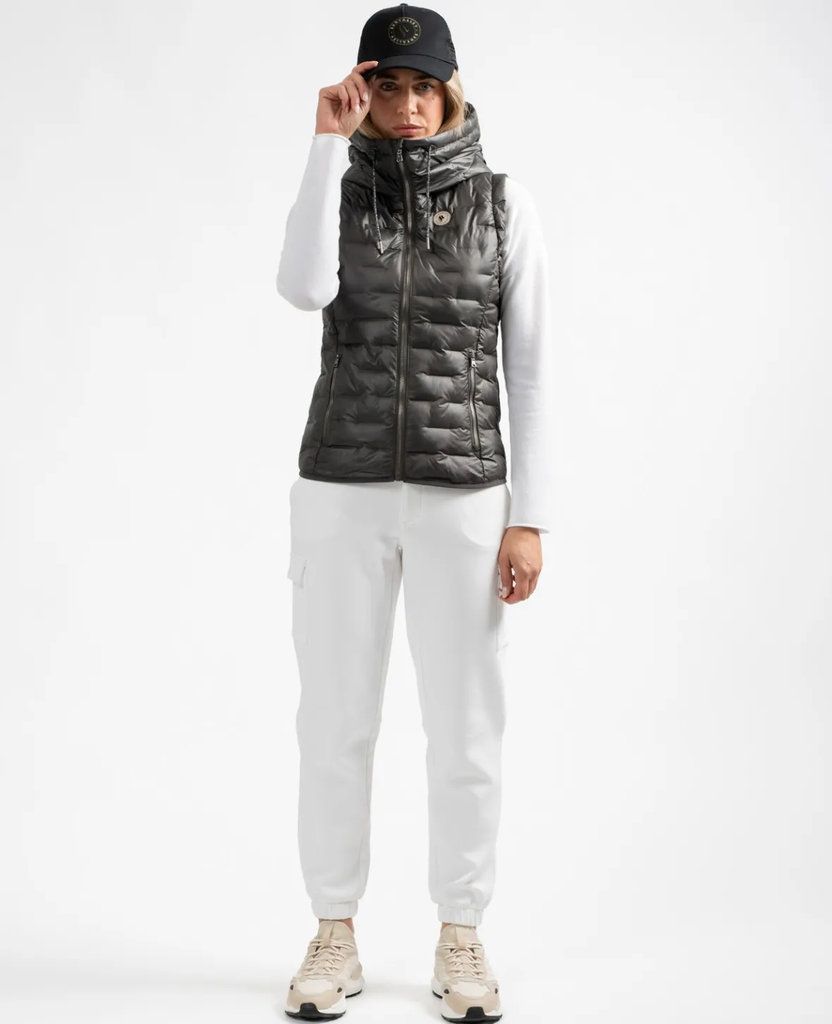 Sun Valley Nyleta Caviar Fashion